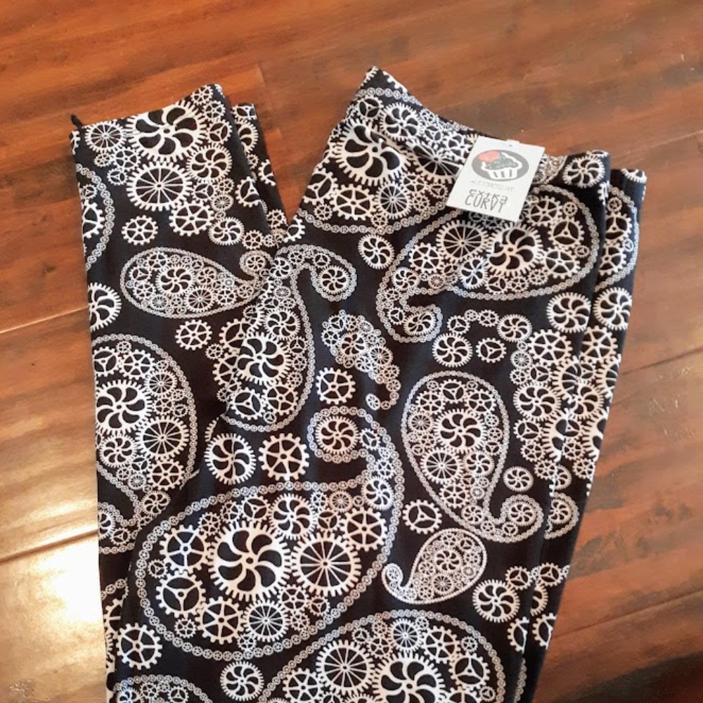 Legg~A~Licious Leggings - Paisley with Gears!